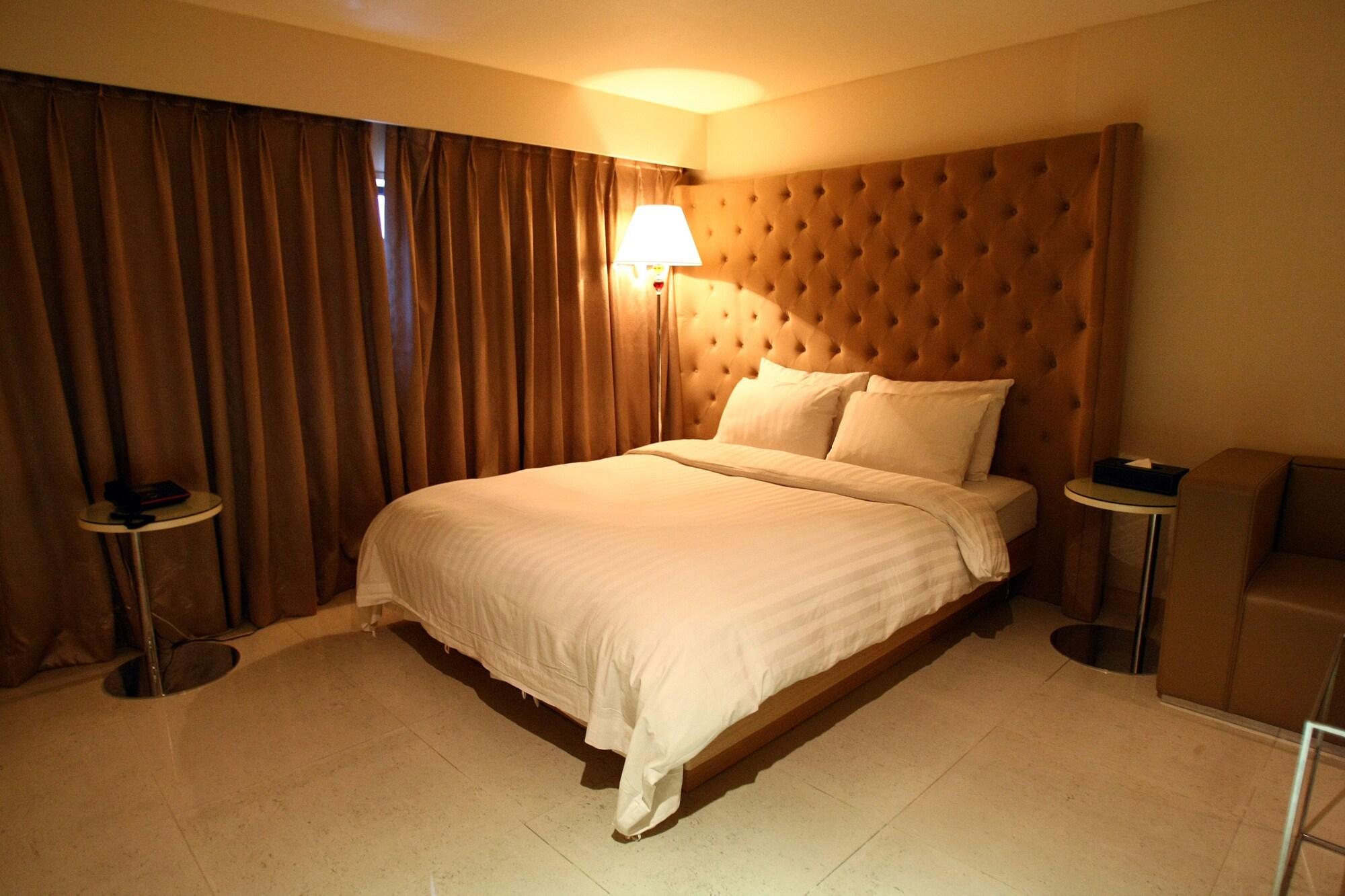 The California Hotel Seoul Seocho Exterior photo